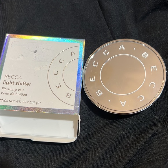 BECCA Light Shifter Finishing Veil in Lightfall 6 brand new in box - Picture 3 of 5